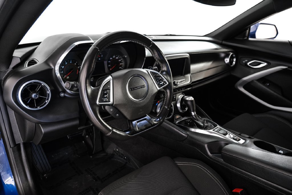 Used 2020 Chevrolet Camaro LT RWD image 2