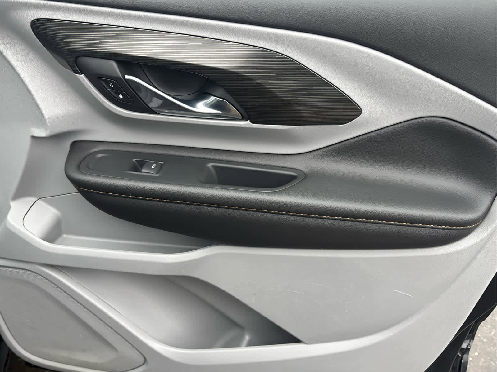 Used 2021 GMC Terrain SLT image 31