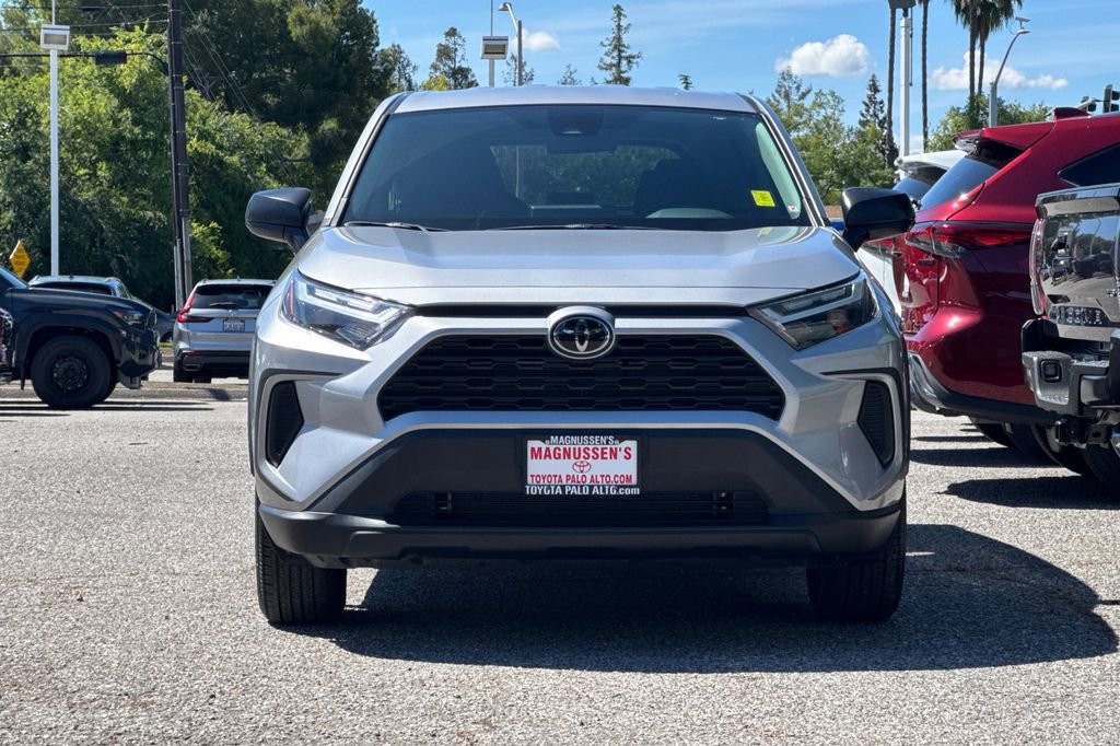 Certified 2025 Toyota RAV4 LE AWD/4WD image 8