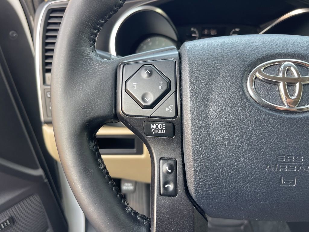 Used 2018 Toyota Sequoia Platinum image 22