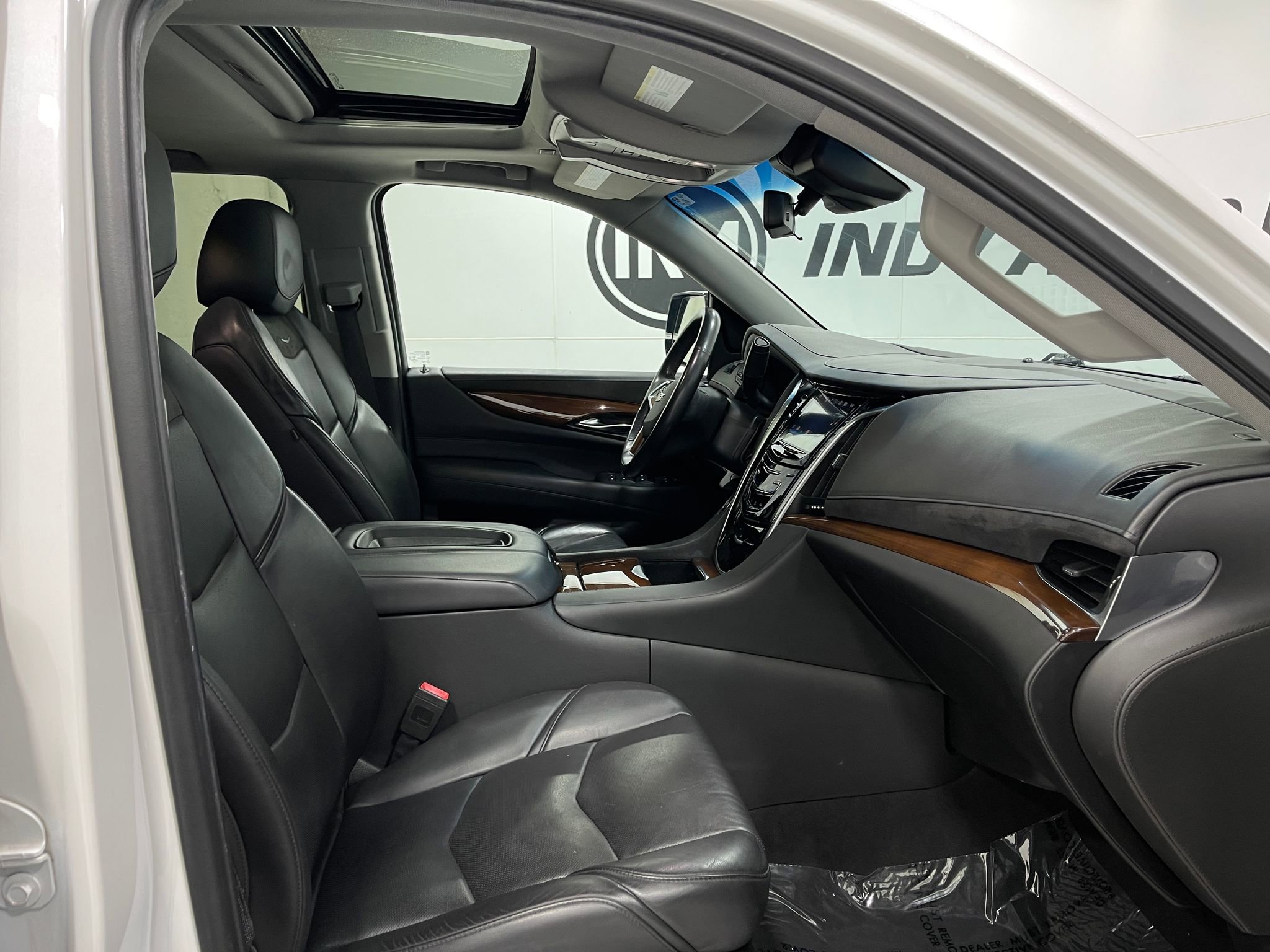 Used 2019 Cadillac Escalade Luxury image 33