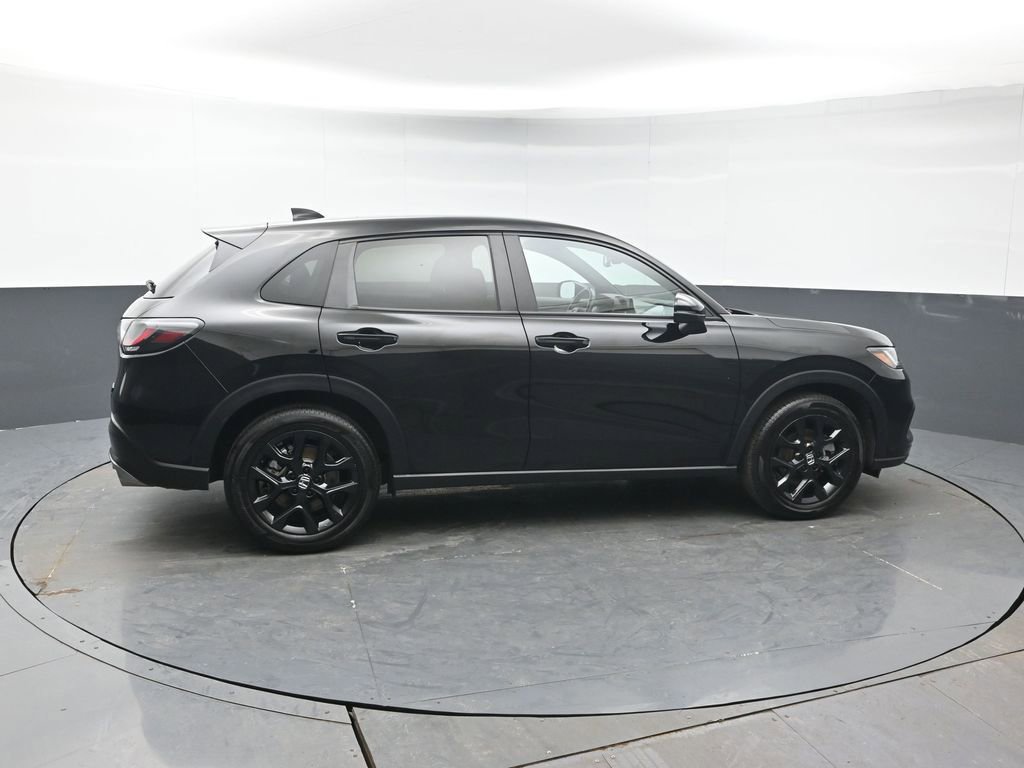 Used 2025 Honda HR-V Sport image 8