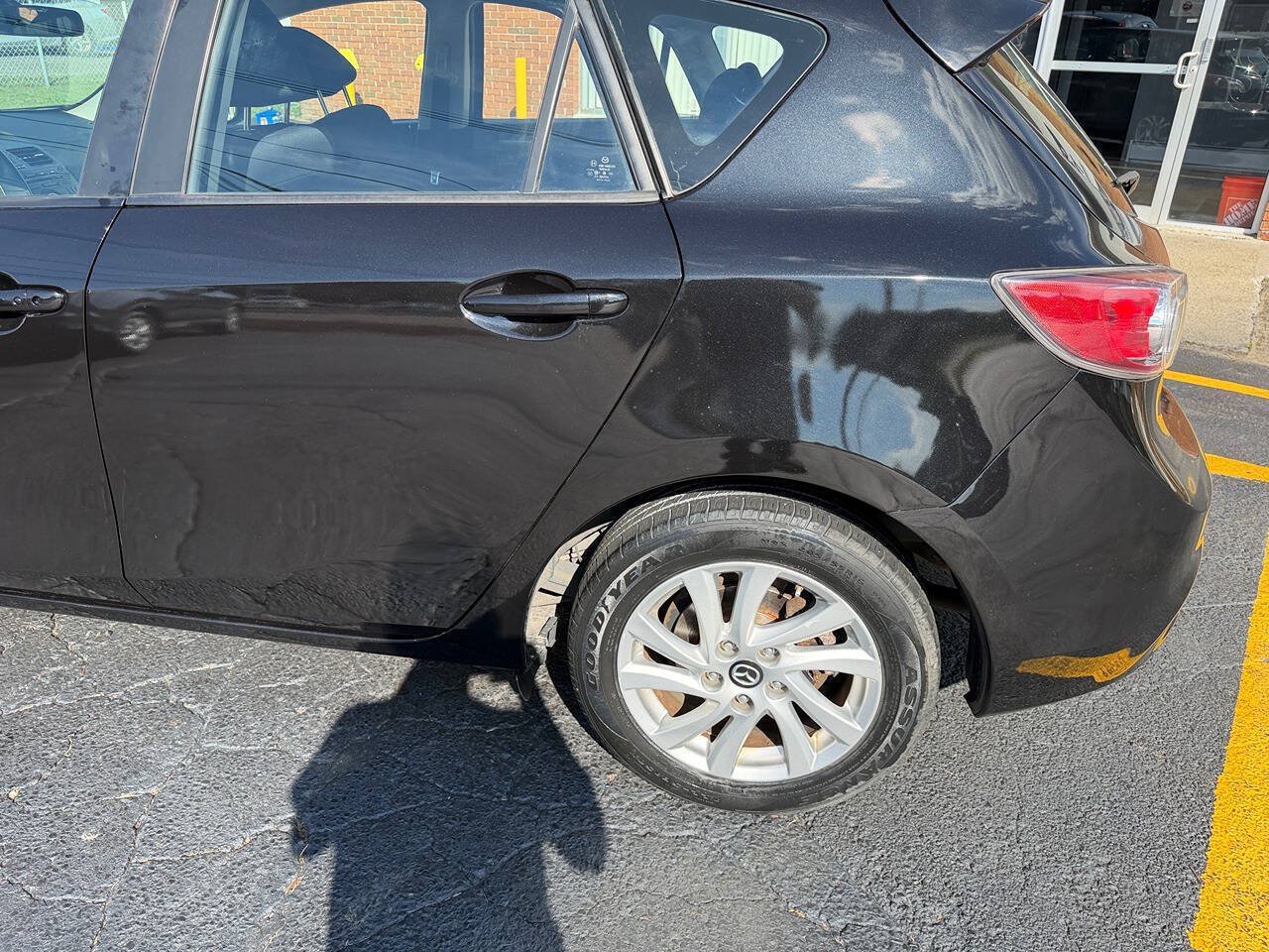 Used 2013 MAZDA MAZDA3 i Touring FWD image 12