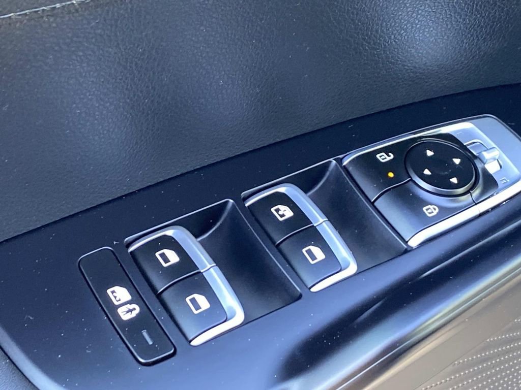 Used 2025 Kia K5 LXS image 31