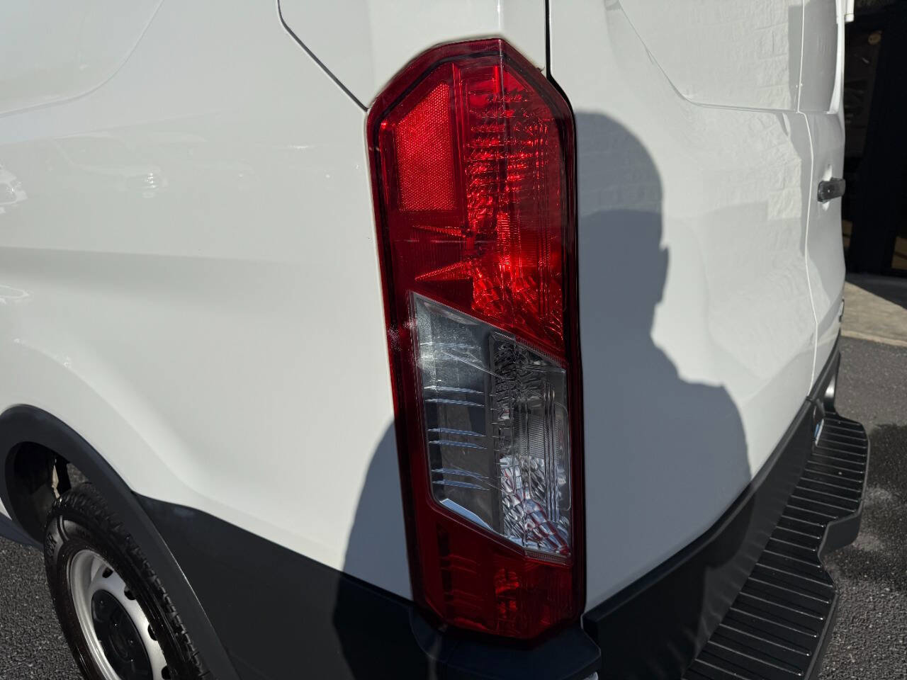 Used 2018 Ford Transit 250 130 Low Roof image 37