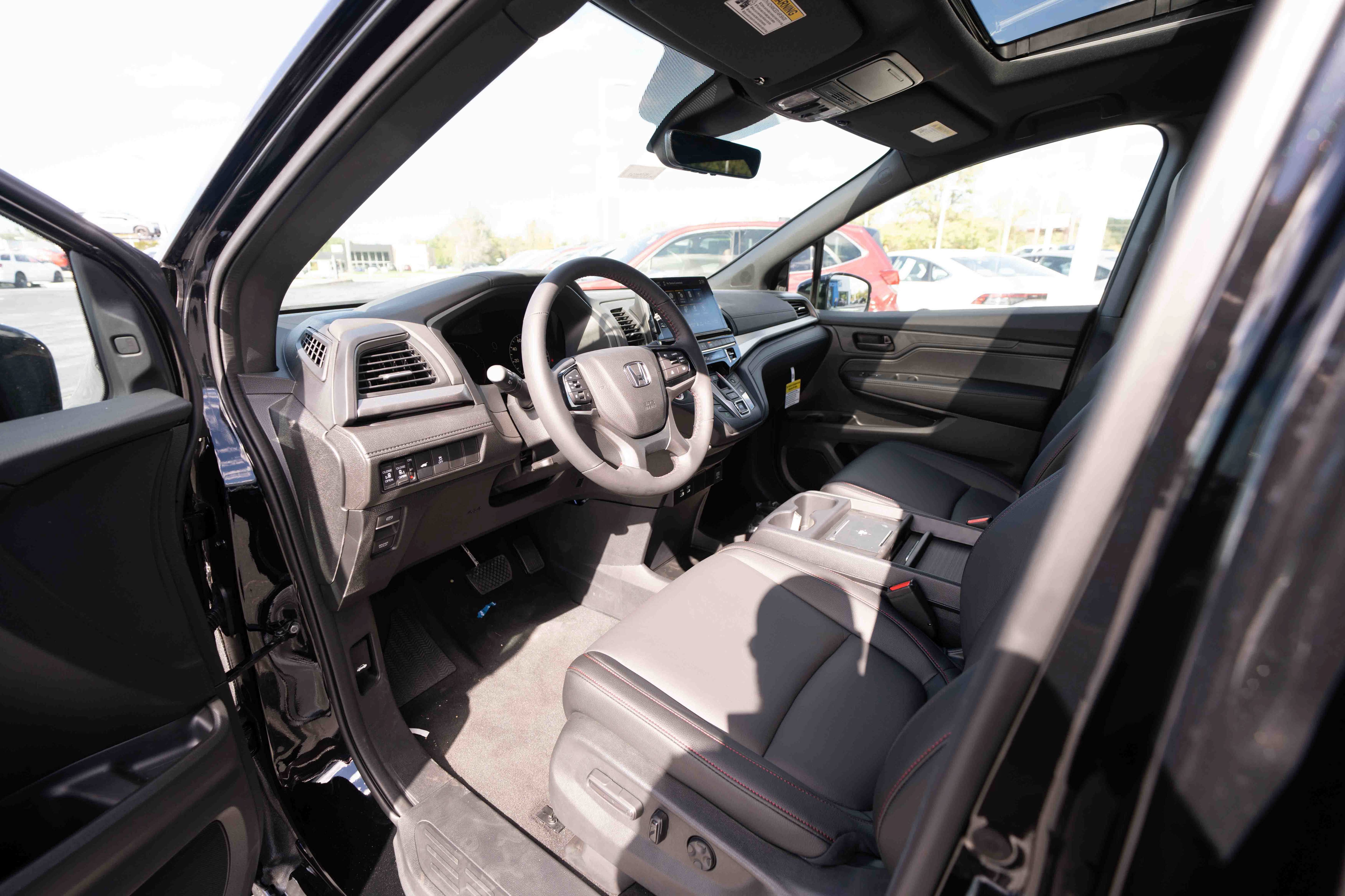 New 2026 Honda Odyssey Sport-L image 8