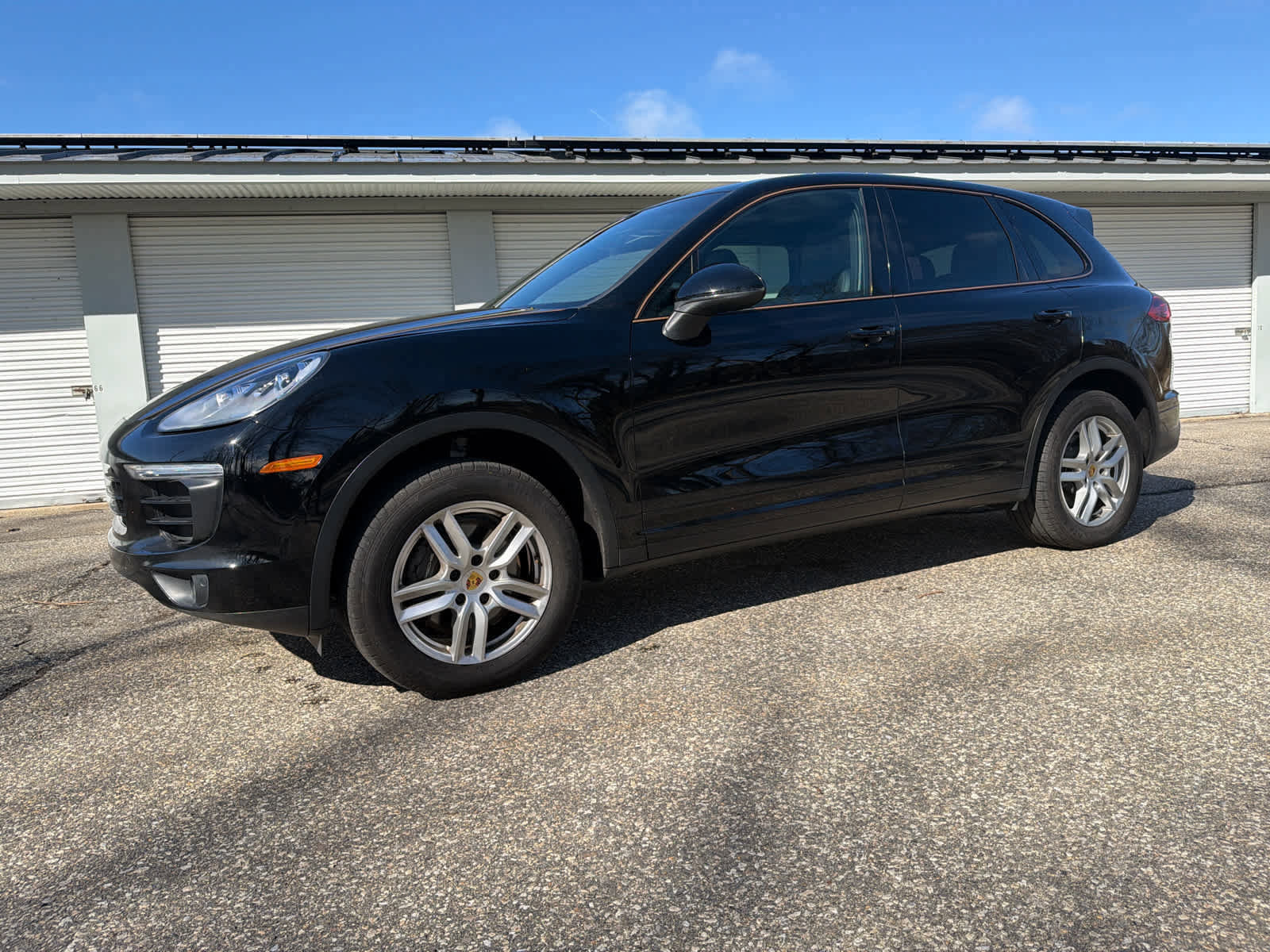 Used 2018 Porsche Cayenne Platinum Edition image 2