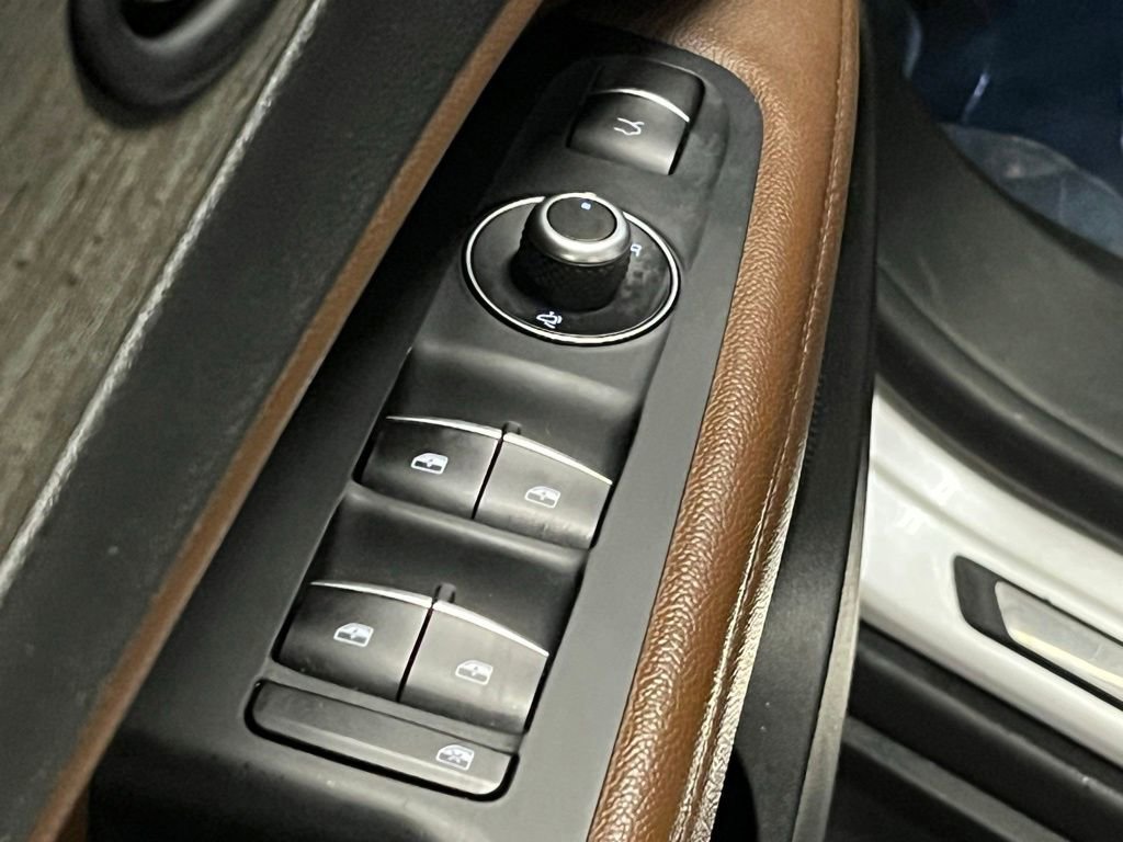 Used 2018 Alfa Romeo Stelvio Ti AWD/4WD image 17