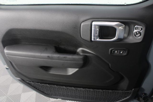 New 2026 Jeep Wrangler Unlimited Rubicon w/ Convenience Group image 13