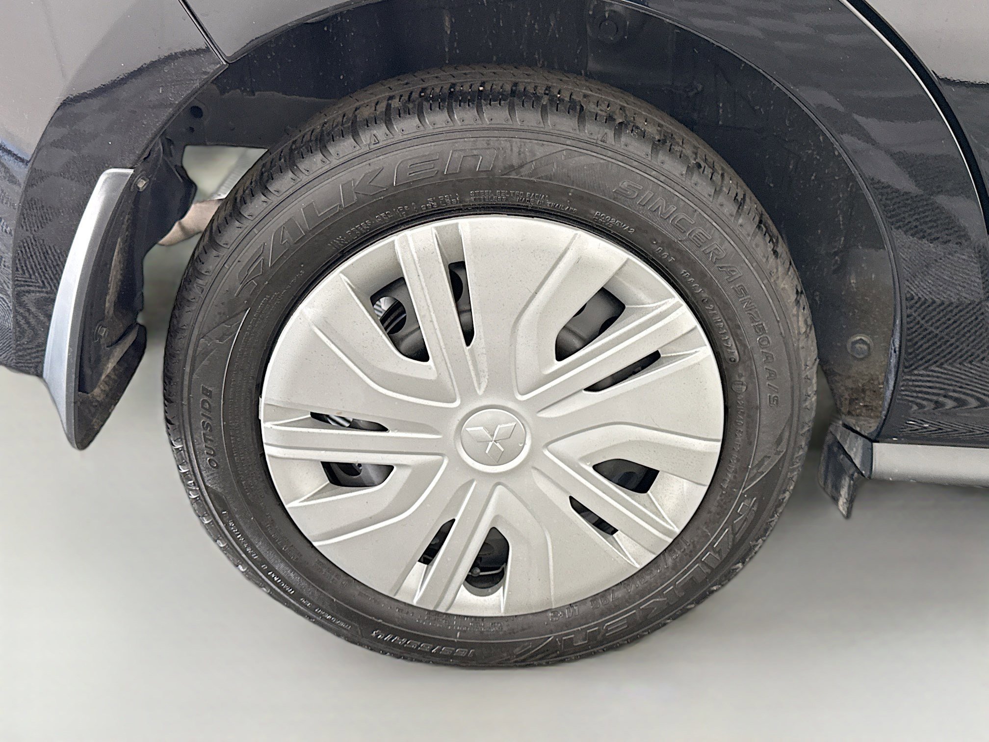 Used 2024 Mitsubishi Mirage ES image 32