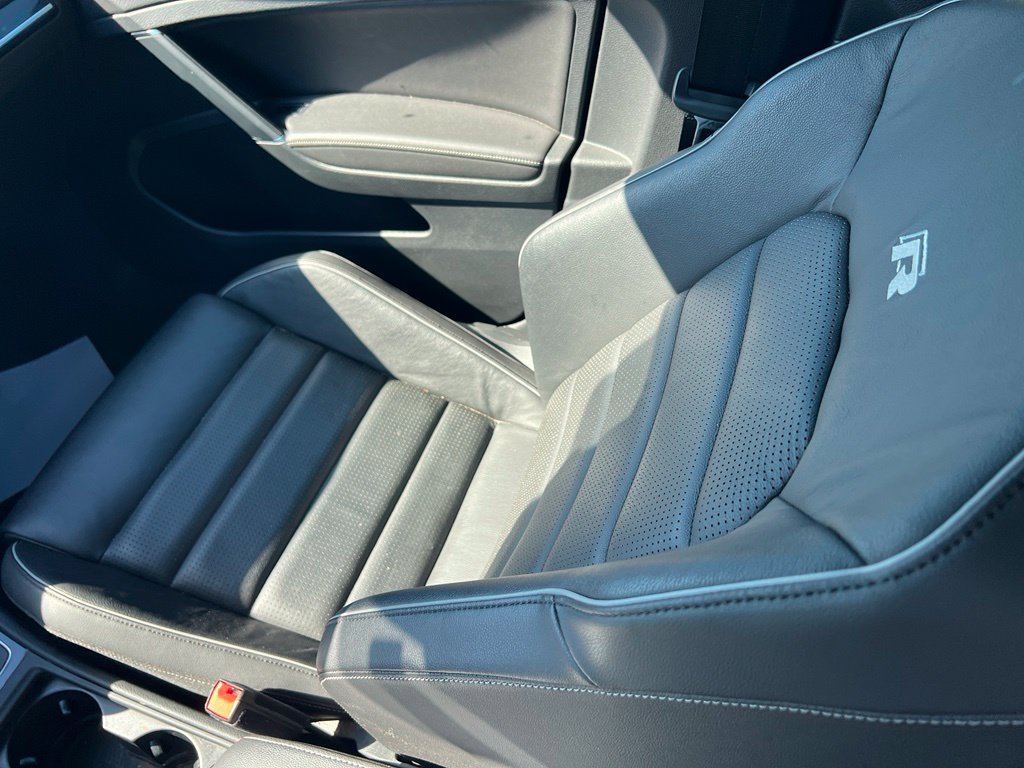 Used 2019 Volkswagen Golf R 4-Door AWD/4WD image 14