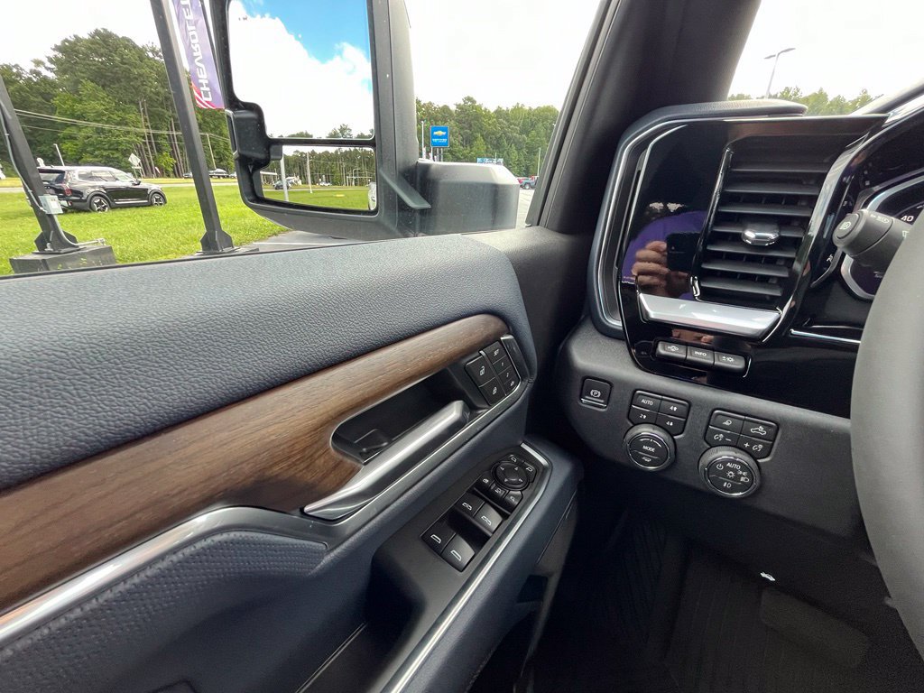 New 2026 Chevrolet Silverado 3500 High Country w/ High Country Premium Package AWD/4WD image 19