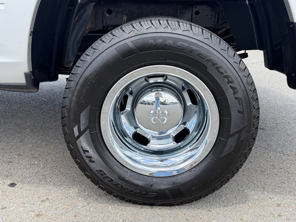 Used 2018 RAM 3500 Tradesman w/ Chrome Appearance Group AWD/4WD image 11
