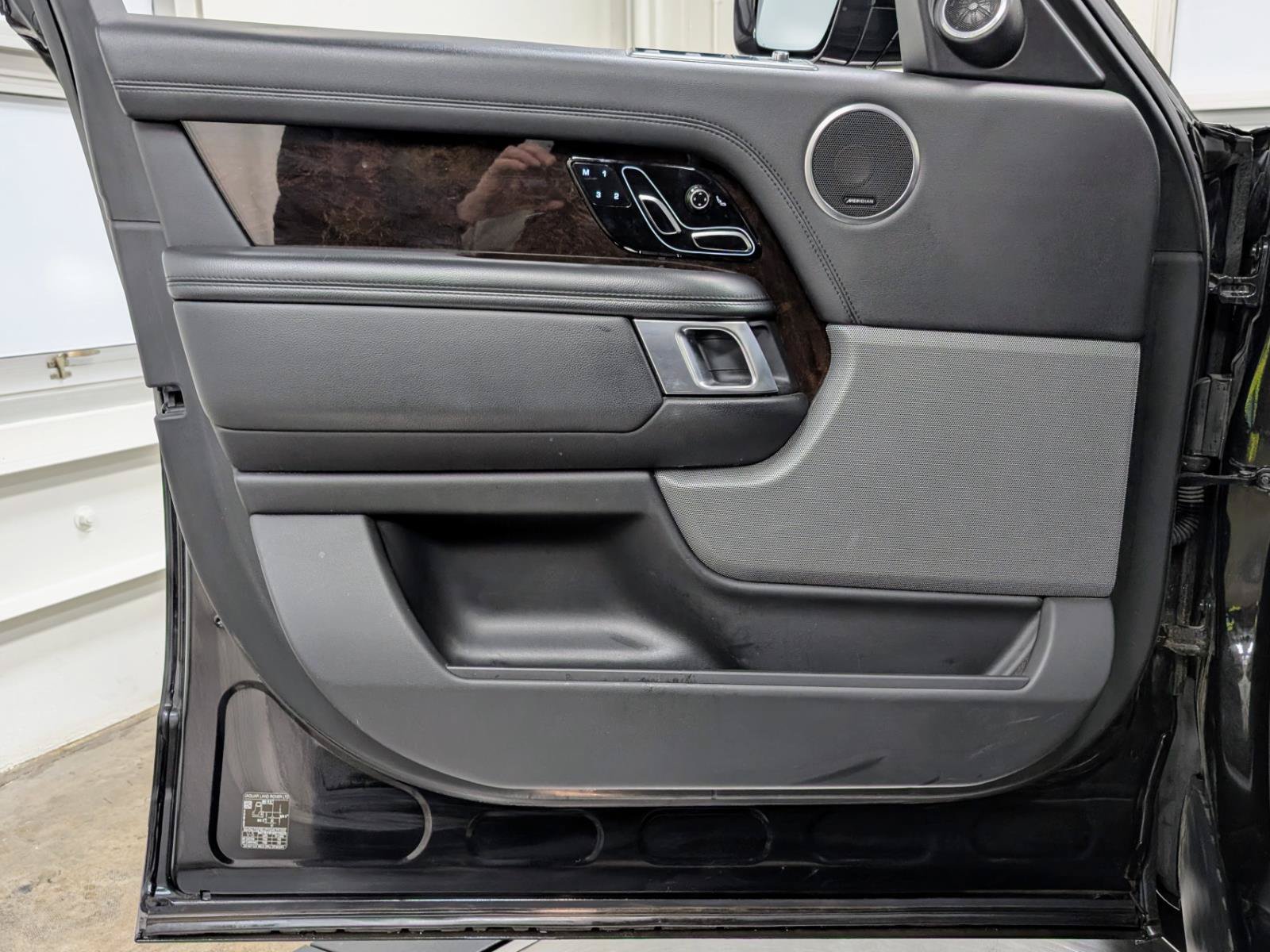 Used 2020 Land Rover Range Rover AWD/4WD image 13