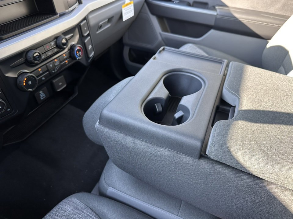 New 2025 Ford F250 XLT w/ FX4 Off-Road Package image 32