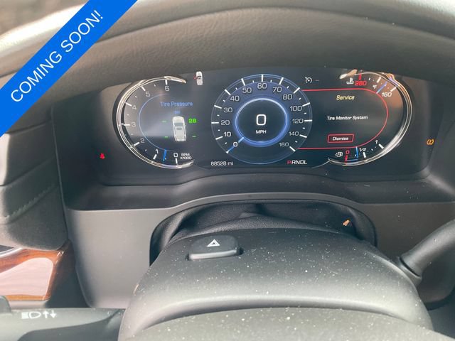 Used 2019 Cadillac Escalade ESV Premium Luxury w/ Escalade Sport Edition AWD/4WD image 7