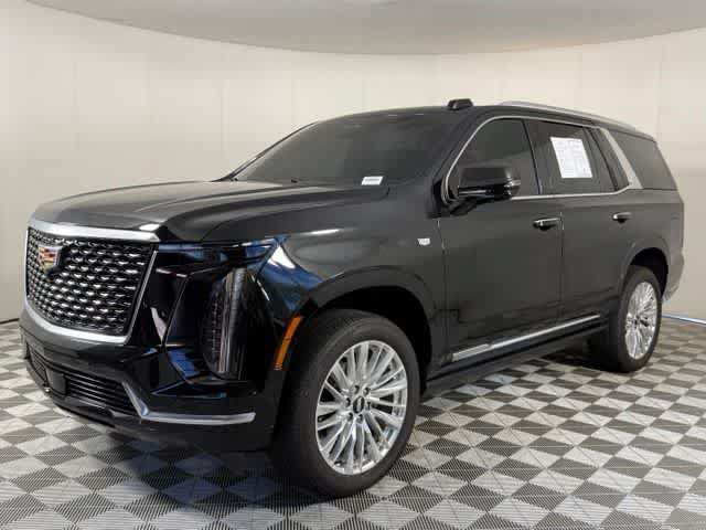 Used 2026 Cadillac Escalade Luxury AWD/4WD image 2