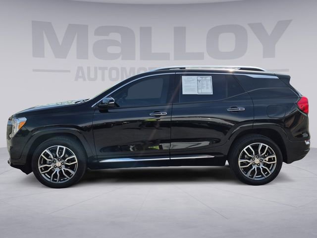 Used 2023 GMC Terrain Denali w/ Denali Premium Package image 2