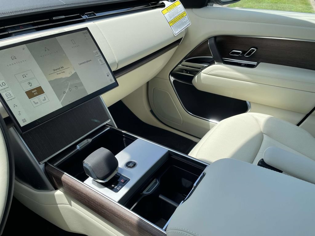 New 2026 Land Rover Range Rover SE AWD/4WD image 32