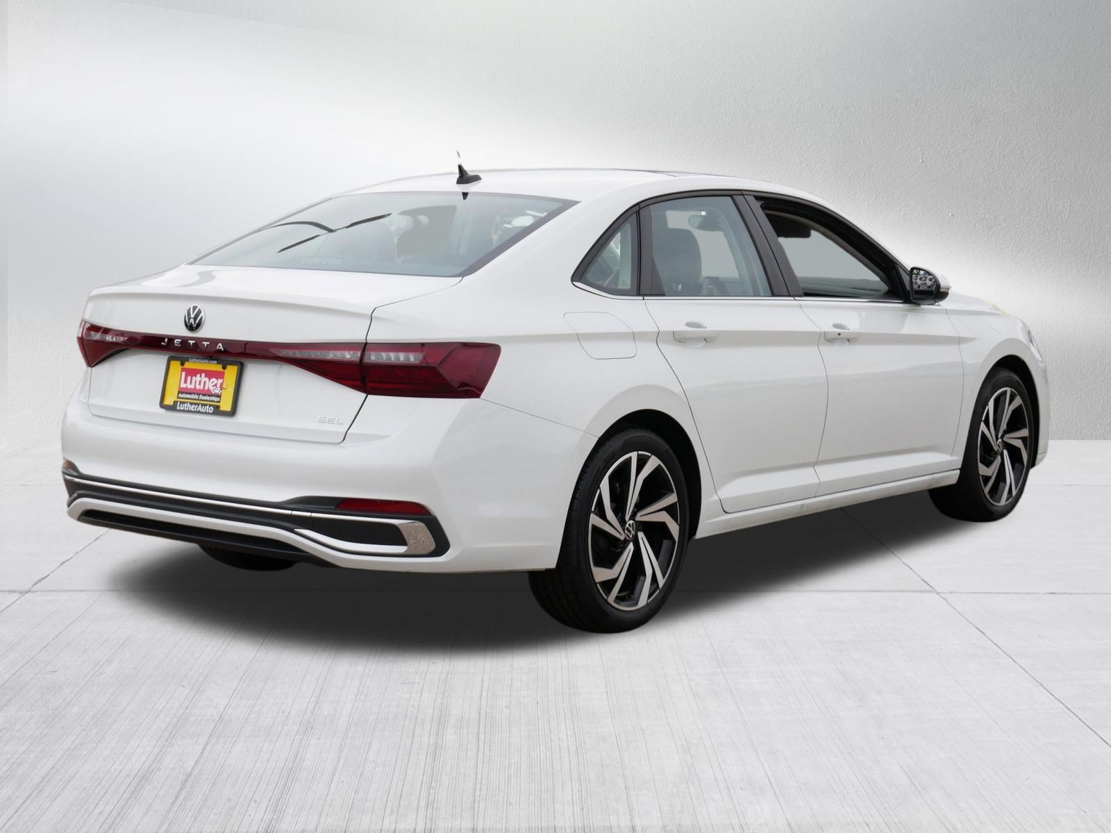 Used 2026 Volkswagen Jetta SEL FWD image 7