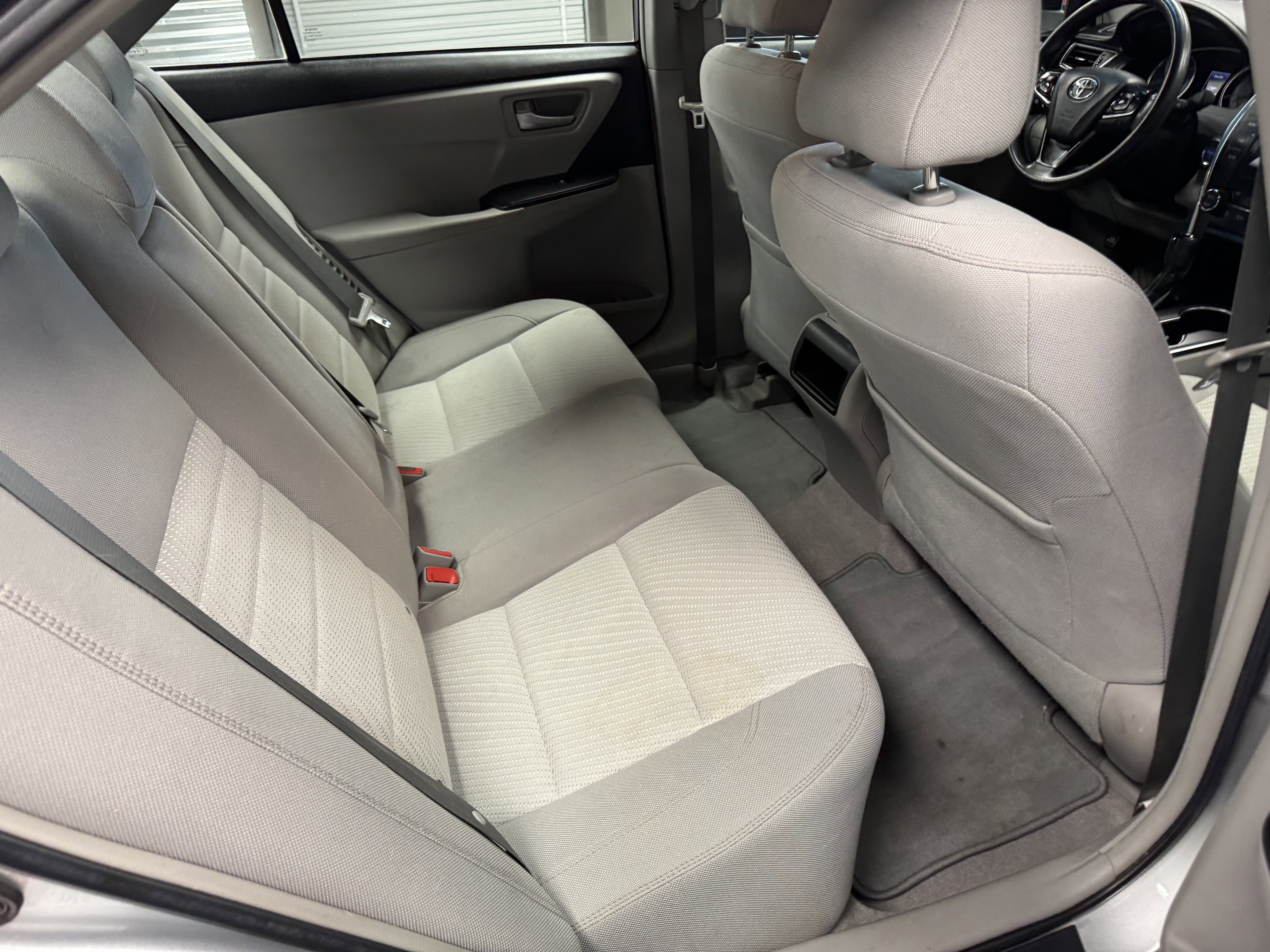 Used 2016 Toyota Camry LE image 15