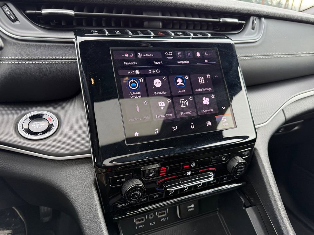 New 2025 Jeep Grand Cherokee L Altitude image 21