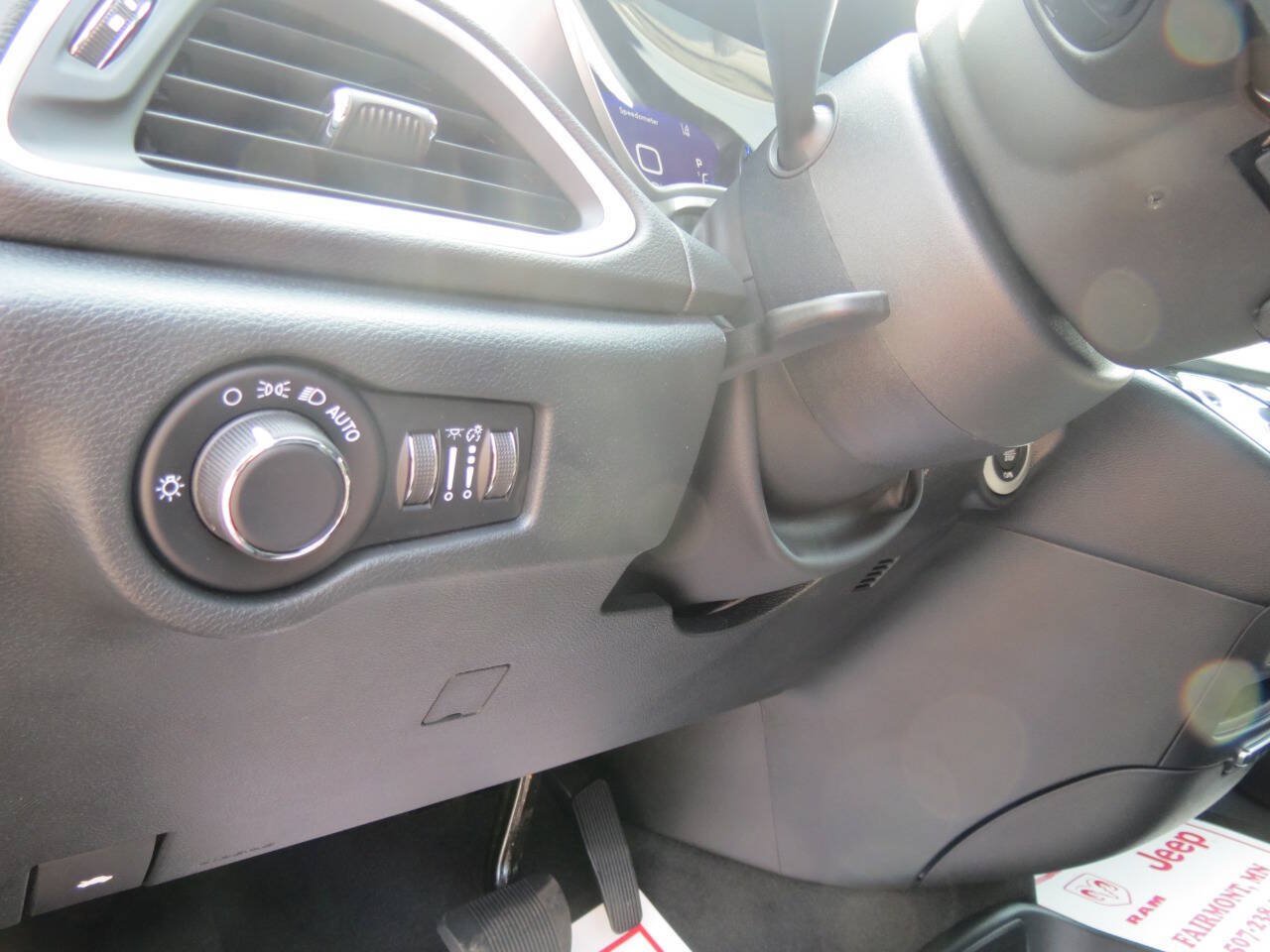 New 2026 Chrysler Voyager LX FWD image 11
