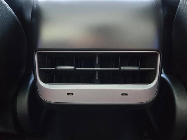 Used 2025 Tesla Model Y Long Range RWD image 16