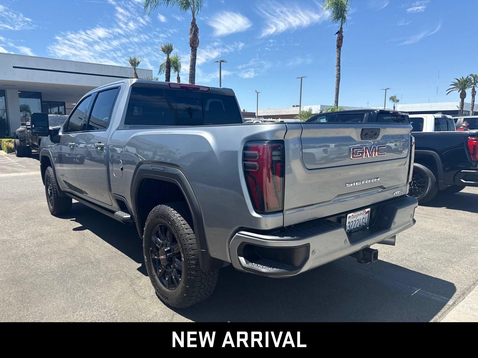 Certified 2025 GMC Sierra 2500 AT4 w/ AT4 Premium Plus Package AWD/4WD image 6