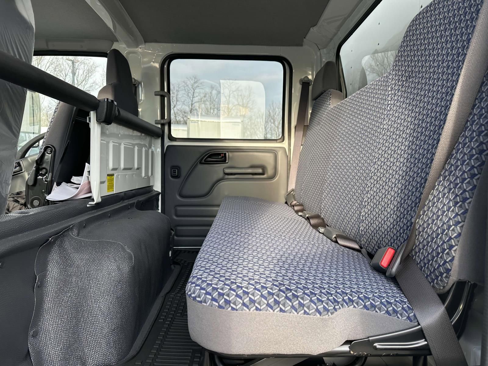 New 2025 Chevrolet Low Cab Forward RWD image 9