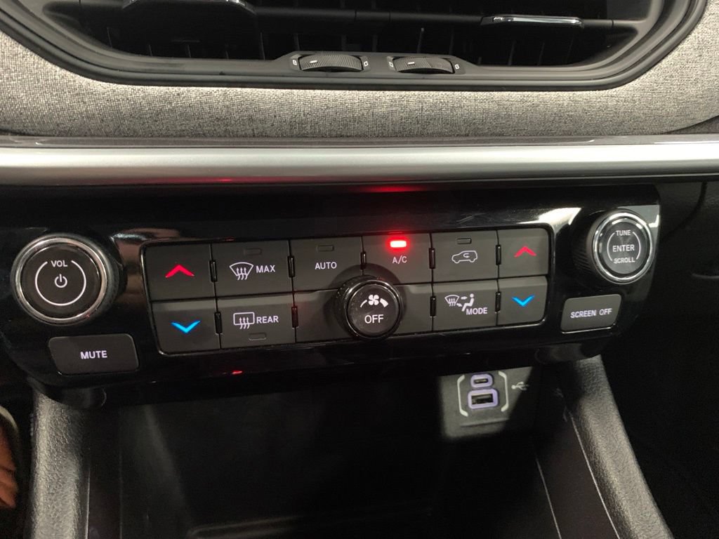 Used 2022 Jeep Compass Latitude w/ Convenience Group FWD image 15