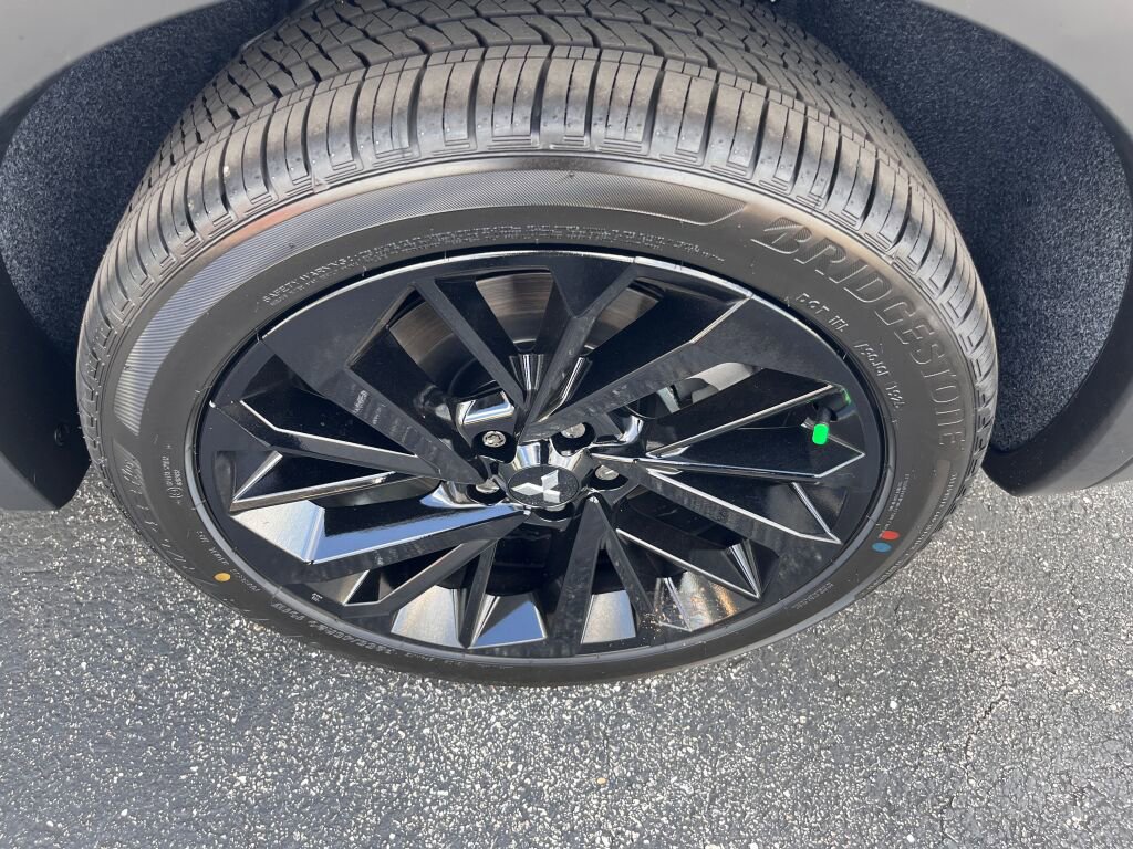 New 2025 Mitsubishi Outlander SEL Black Edition image 25