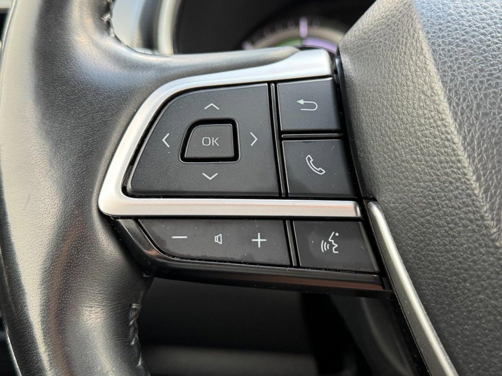 Used 2022 Toyota Highlander Platinum image 18