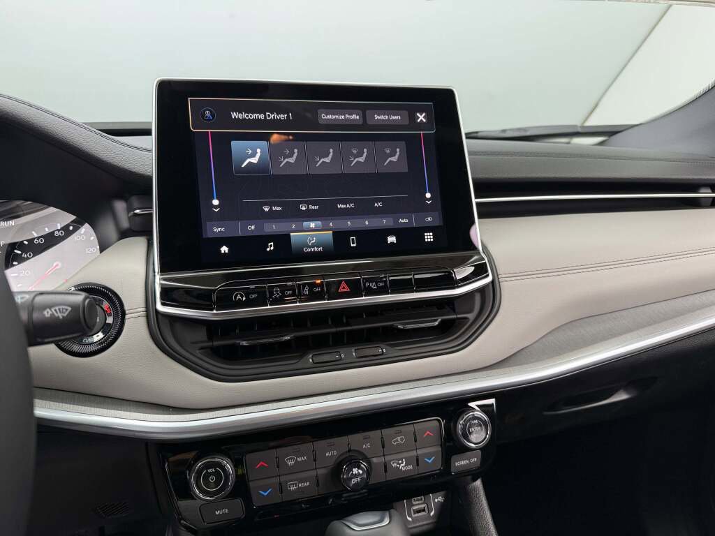 New 2026 Jeep Compass Limited image 28