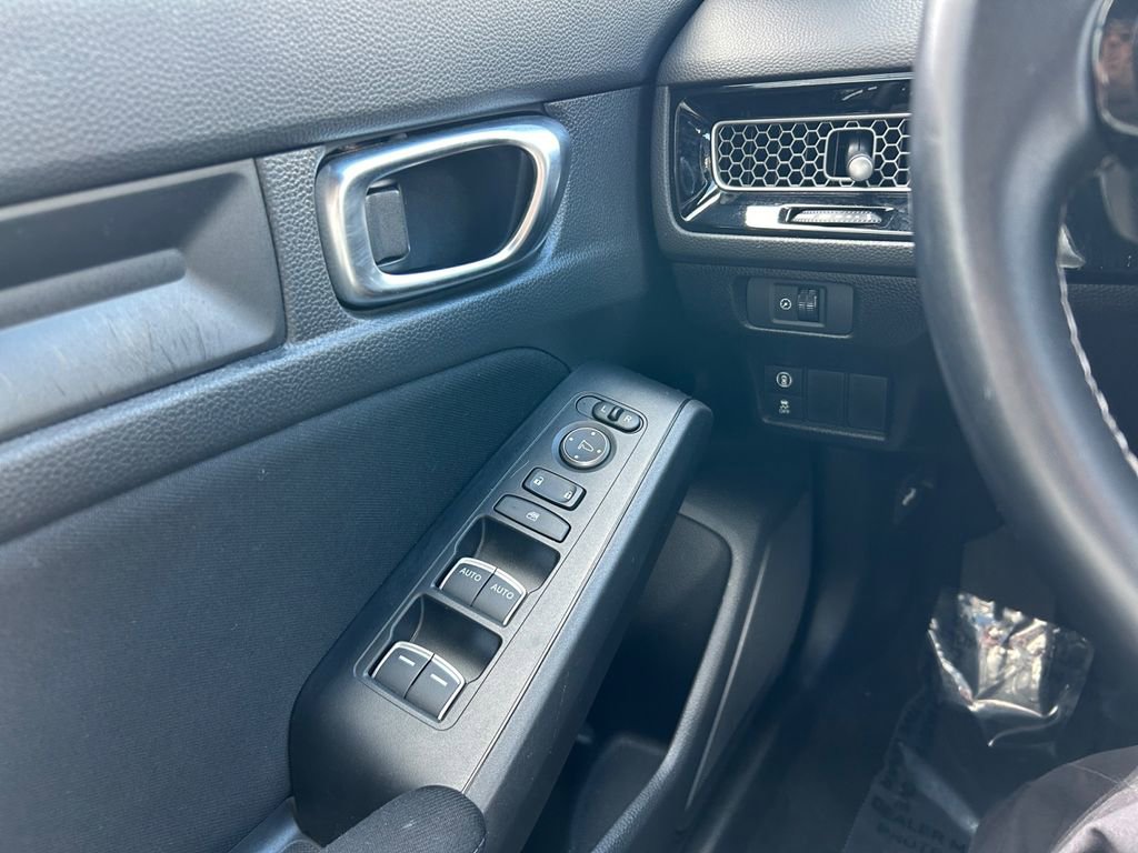Used 2023 Honda Civic Sport image 32