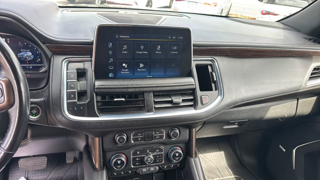 Used 2023 Chevrolet Suburban High Country image 11