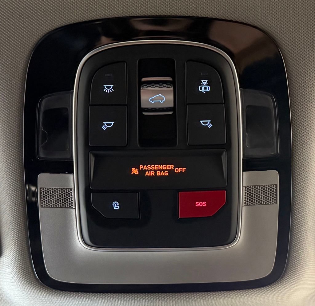 Used 2023 Hyundai Santa Fe SEL w/ Premium Package FWD image 26