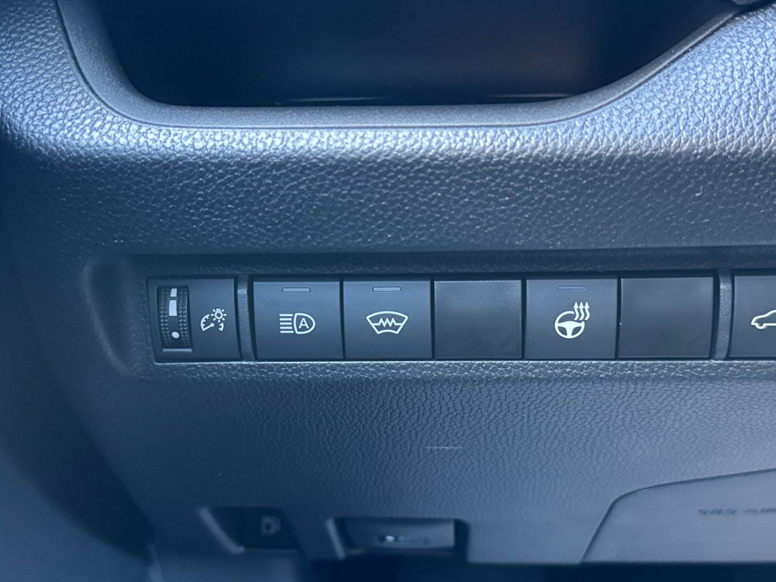 Used 2023 Toyota RAV4 XLE Premium AWD/4WD image 23