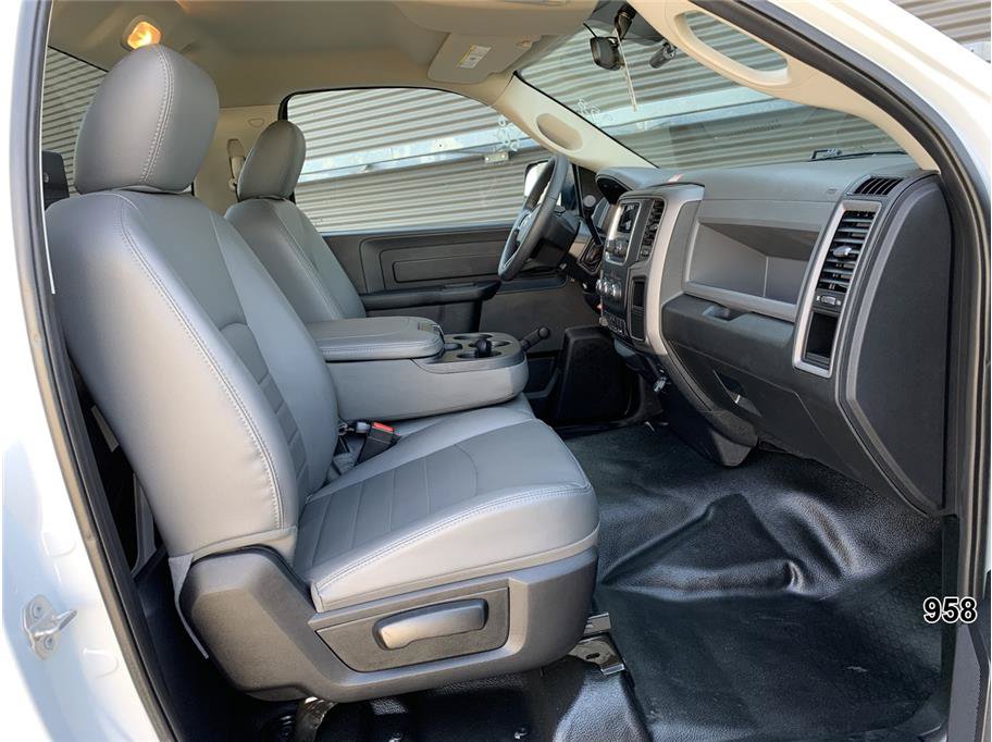 Used 2018 RAM 4500 Tradesman RWD image 31