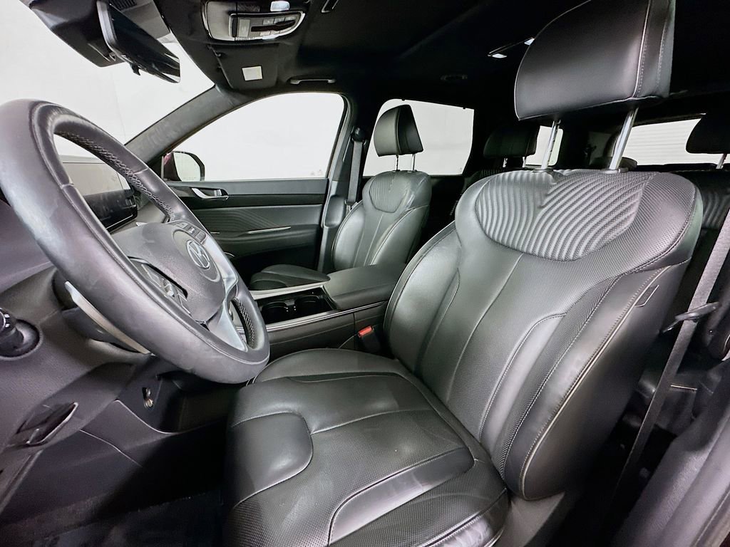 Used 2024 Hyundai Palisade Calligraphy image 16