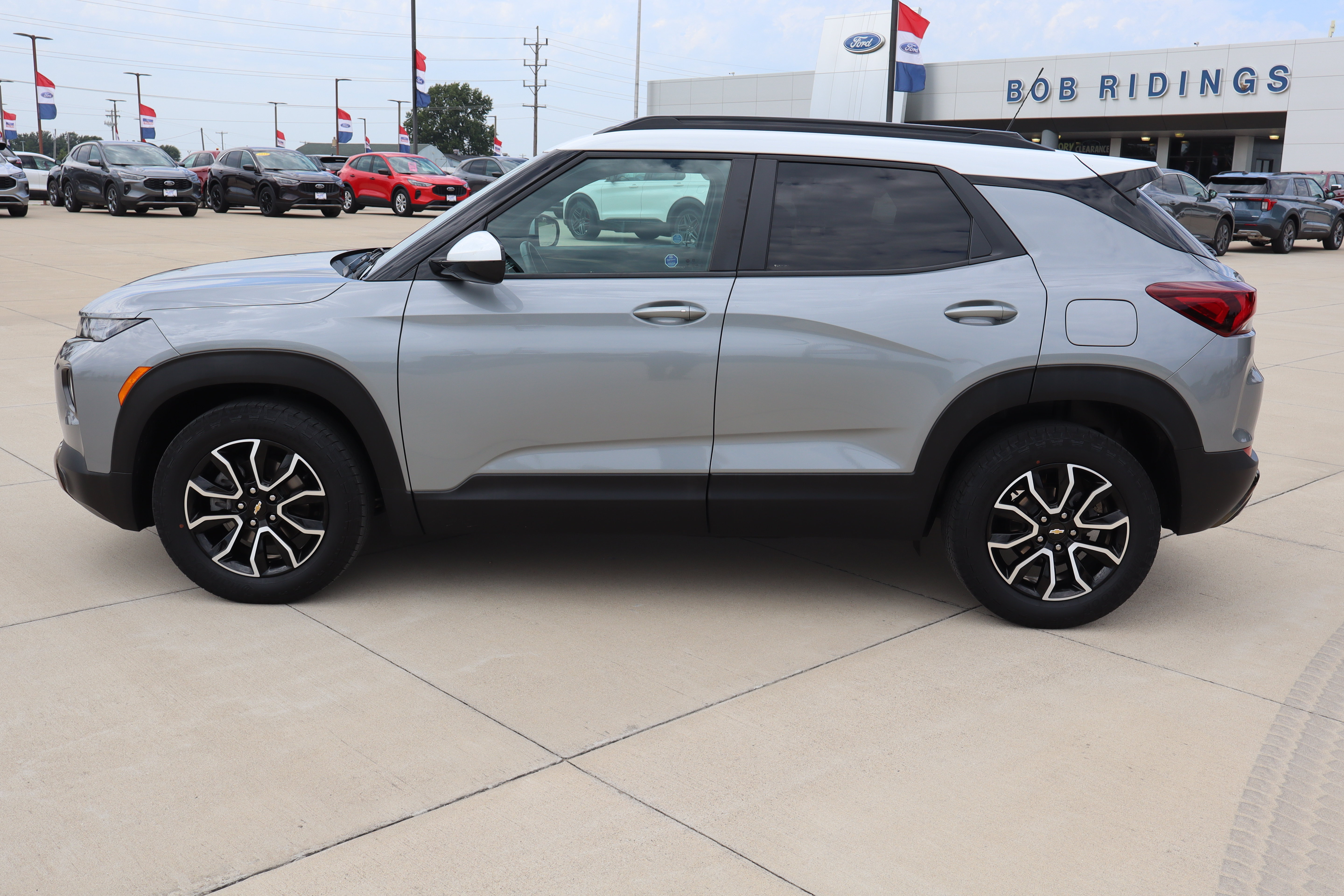 Used 2023 Chevrolet TrailBlazer ACTIV w/ Convenience Package FWD image 8