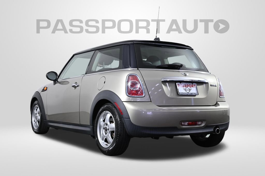 Used 2011 MINI Cooper Hardtop FWD image 6