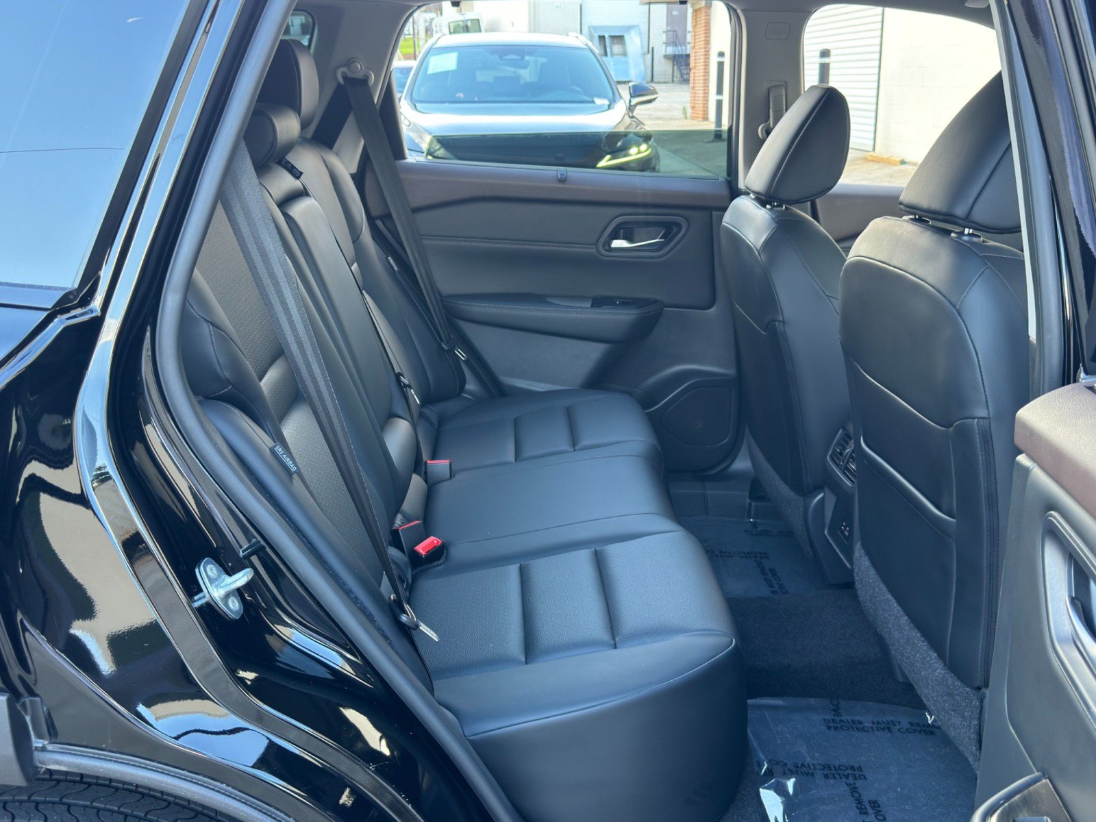 Used 2023 Nissan Rogue SV w/ SV Premium B Package FWD image 34