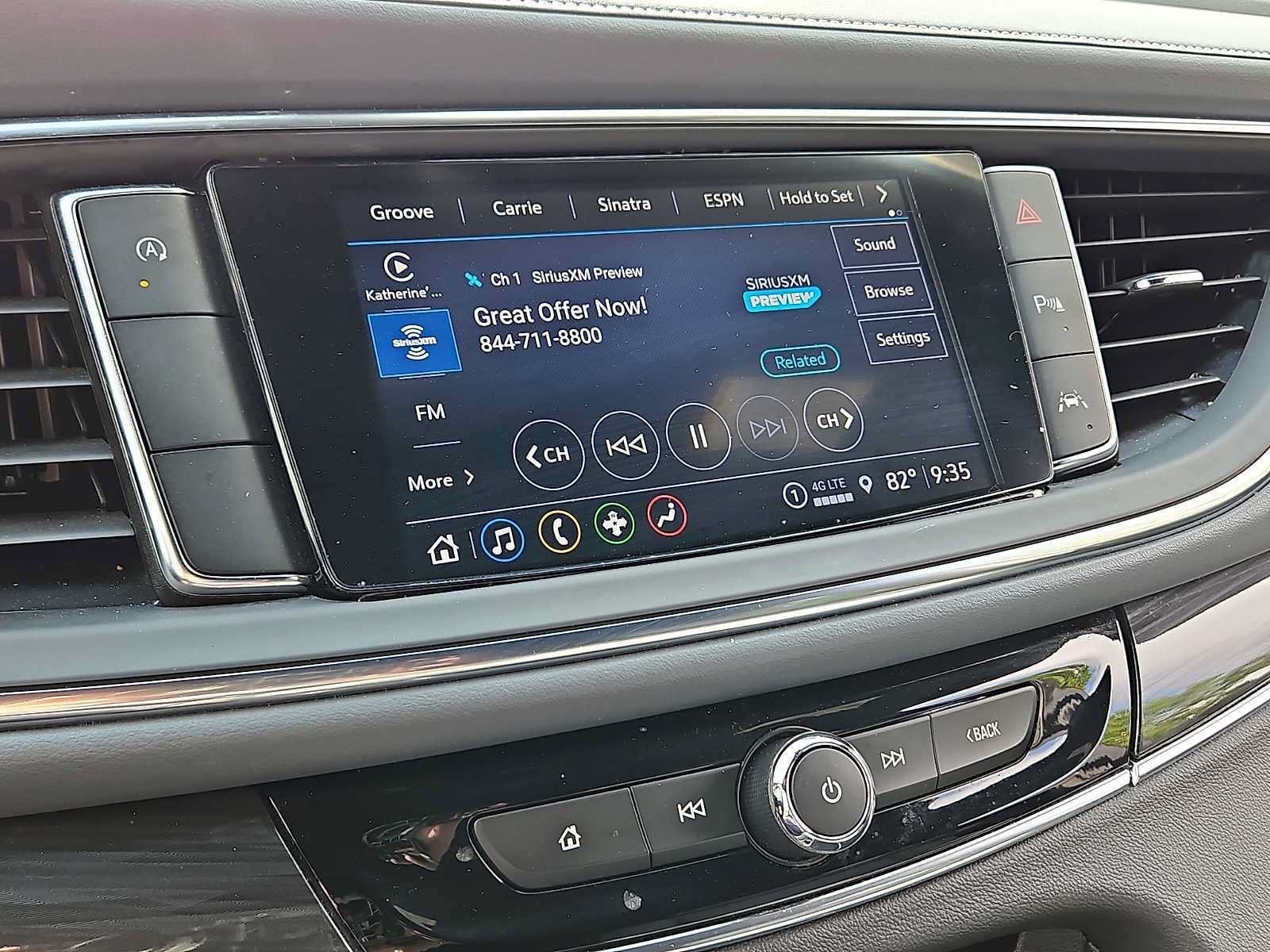 Used 2023 Buick Enclave Essence FWD image 18
