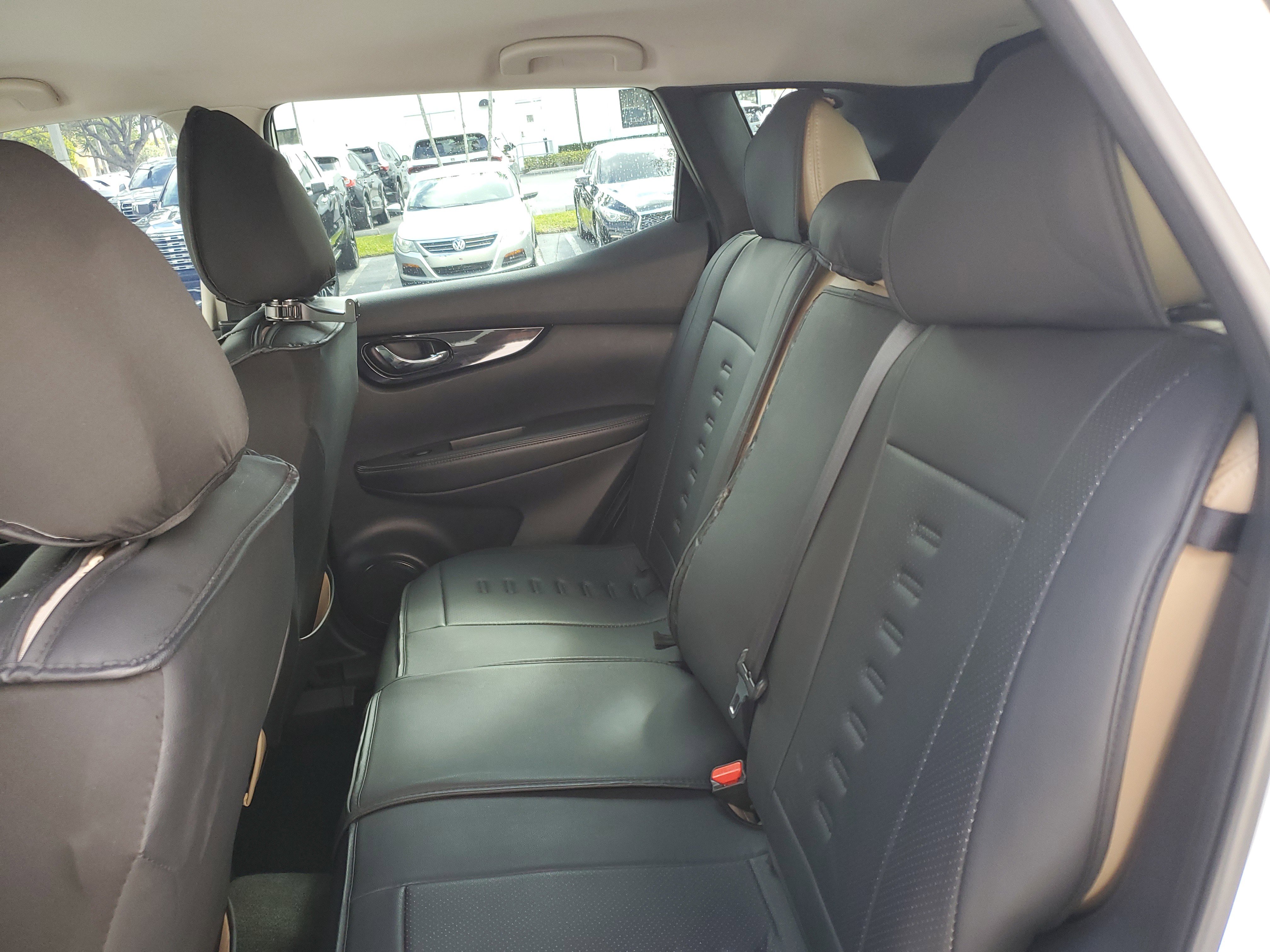 Used 2017 Nissan Rogue Sport SV w/ SV Premium Package image 10