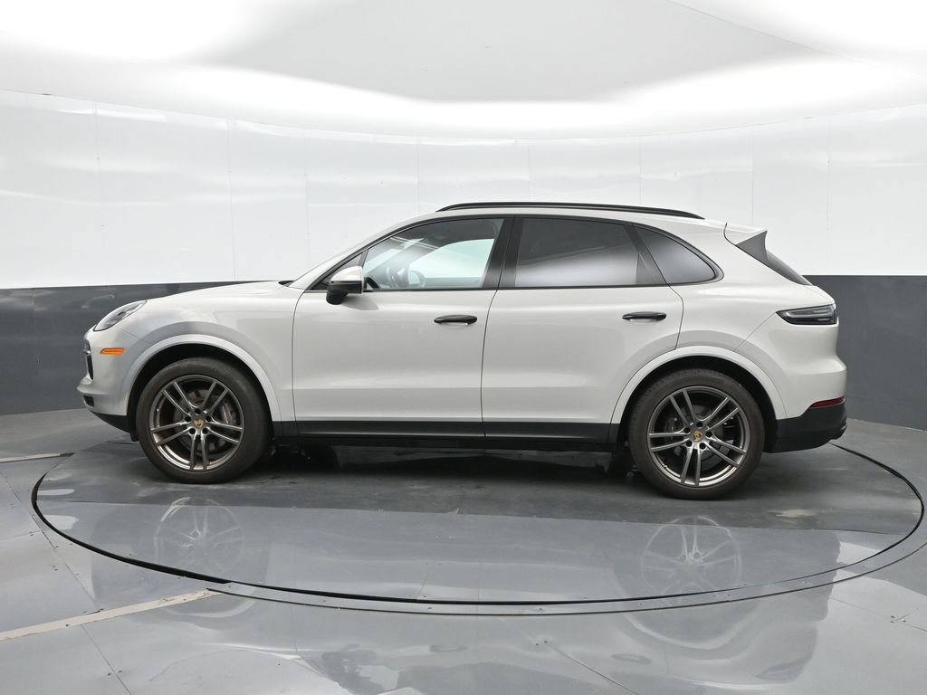Certified 2023 Porsche Cayenne Platinum Edition AWD/4WD image 2