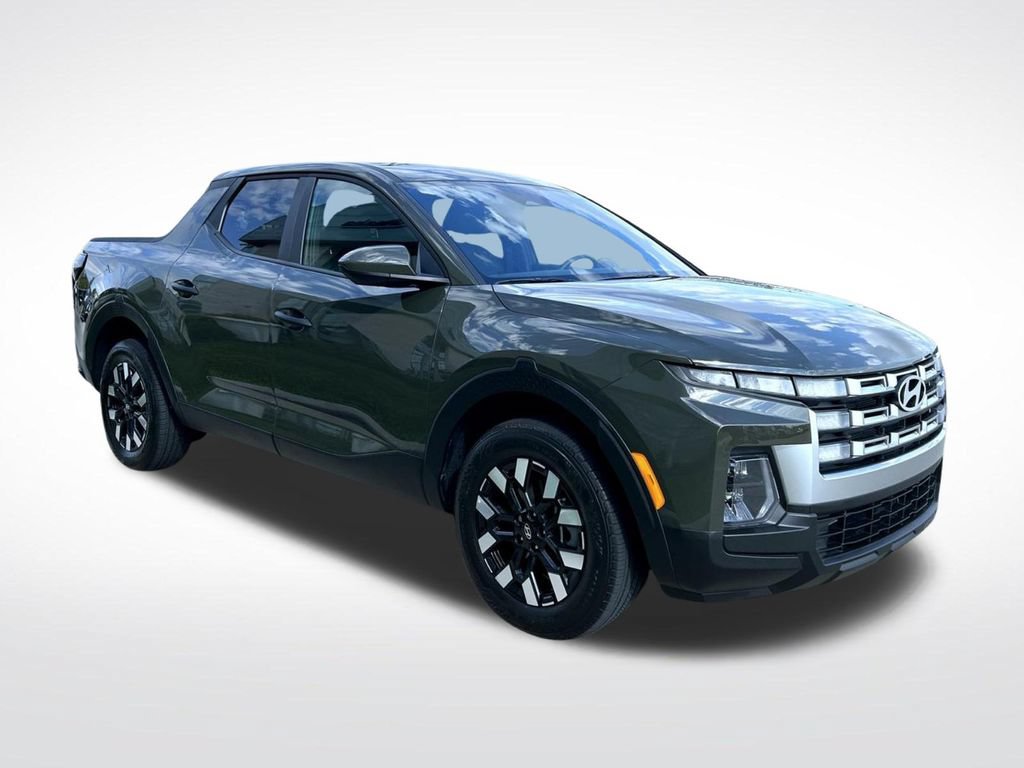 Used 2025 Hyundai Santa Cruz SE AWD/4WD image 4