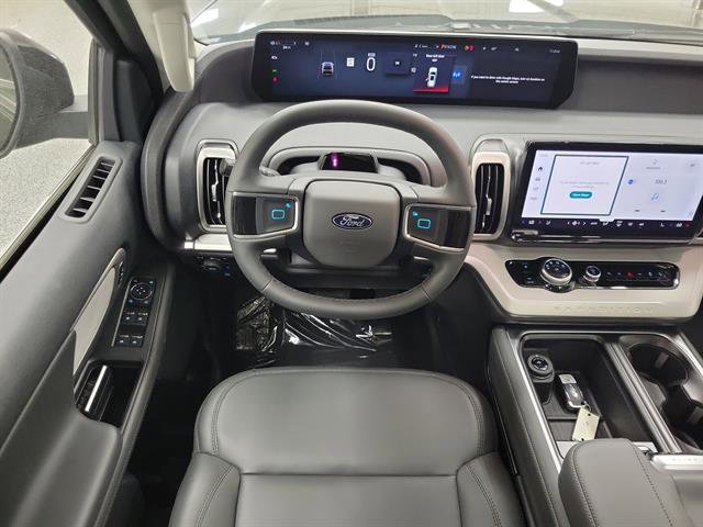 New 2026 Ford Expedition Active AWD/4WD image 16