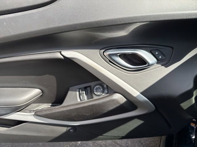 Used 2018 Chevrolet Camaro LT RWD image 6