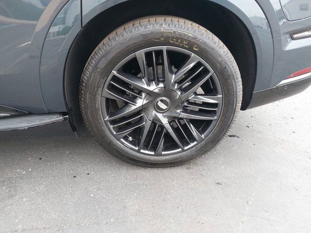 New 2025 Cadillac Escalade IQ Sport 1 w/ LPO, ONYX Package image 39